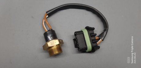 Датчик температуры охлаждающей жидкости GM 90346429