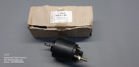 Реле втягивающее стартера VAG 06B911287