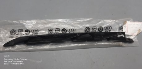 Кронштейн бампера левый VAG 6K5807183
